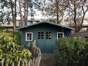 Tuinhuisje verven in Bohus bla Zweeds blauw