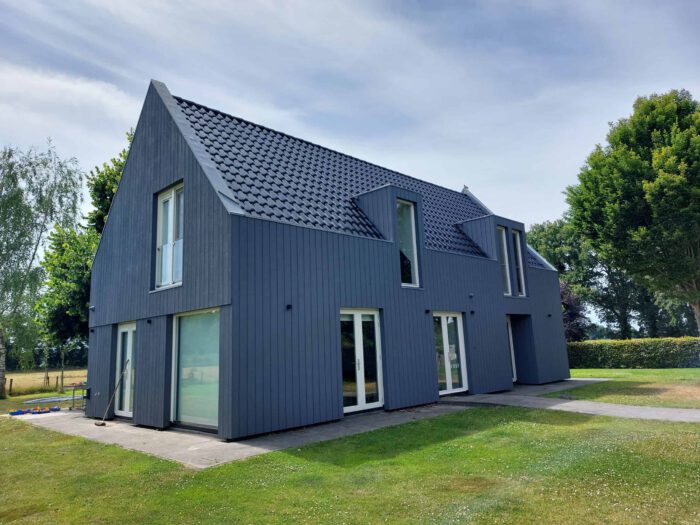 houten woning grijs verven