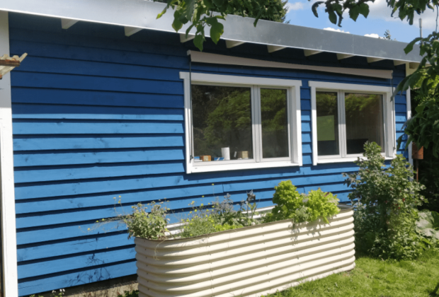 tuinhuis blauw verven